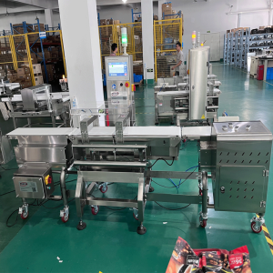 Thiết bị kiểm tra – phát hiện kim loại lẫn trong hàng hóa gói bằng lá nhôm (giấy bạc)