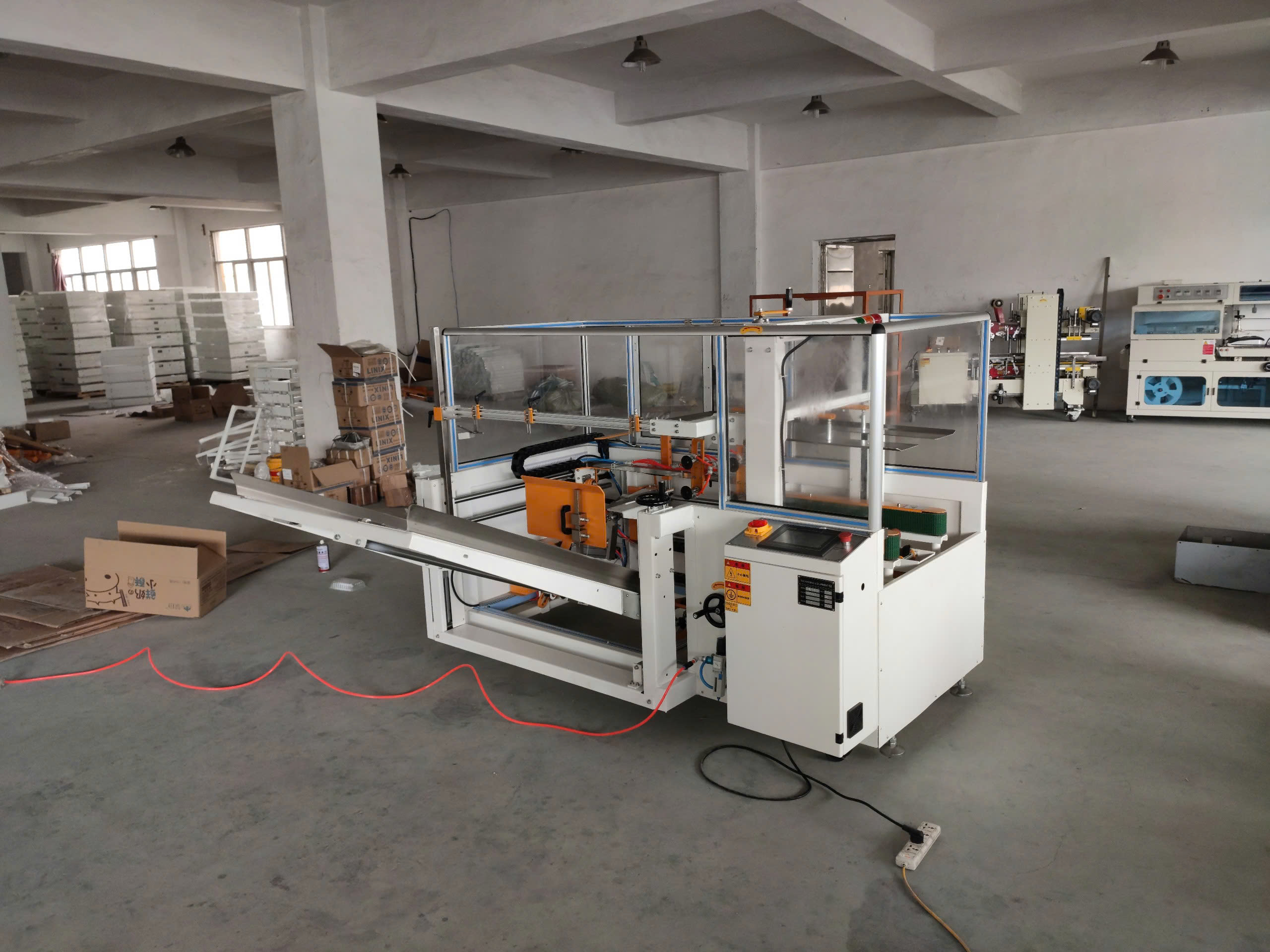 z5812592060281_1df70be401b20e722c2037084b45cae2 Máy dựng dán đấy thùng carton DKX-4540 tự động