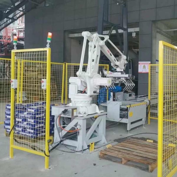 Robot xếp hàng lên pallet
