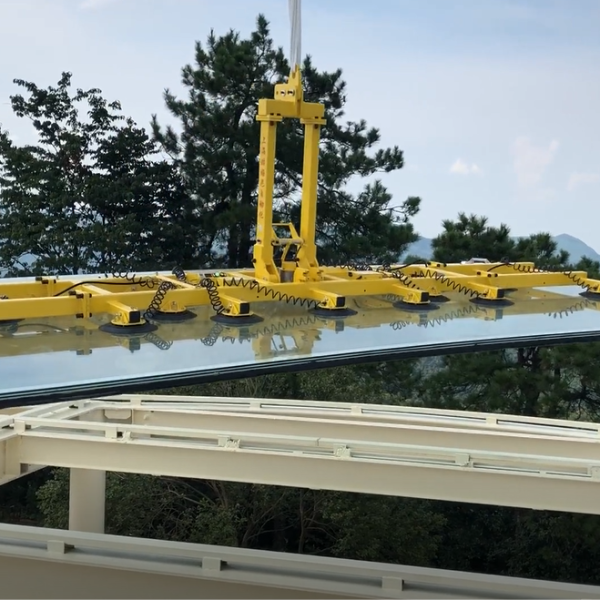 Máy hít, nâng hạ kính trong thi công tải từ 800- 2000kg