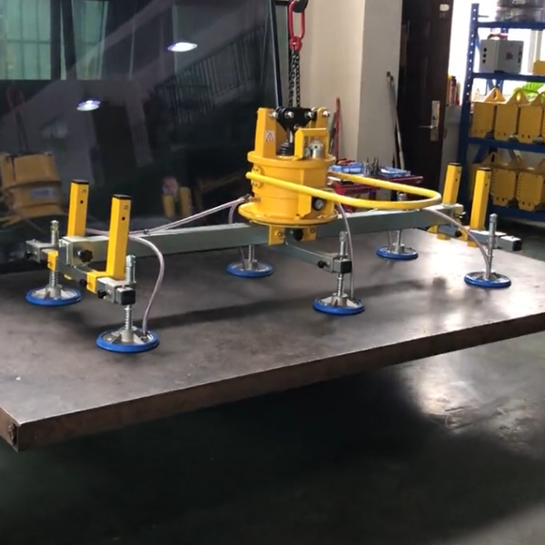 Máy nâng tấm kim loại hút chân không lực hút sản phẩm 600kg